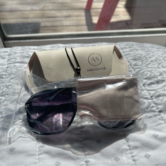 Ambassador Brand Sunglasses - Black/purple aviator - Picture 5 of 9